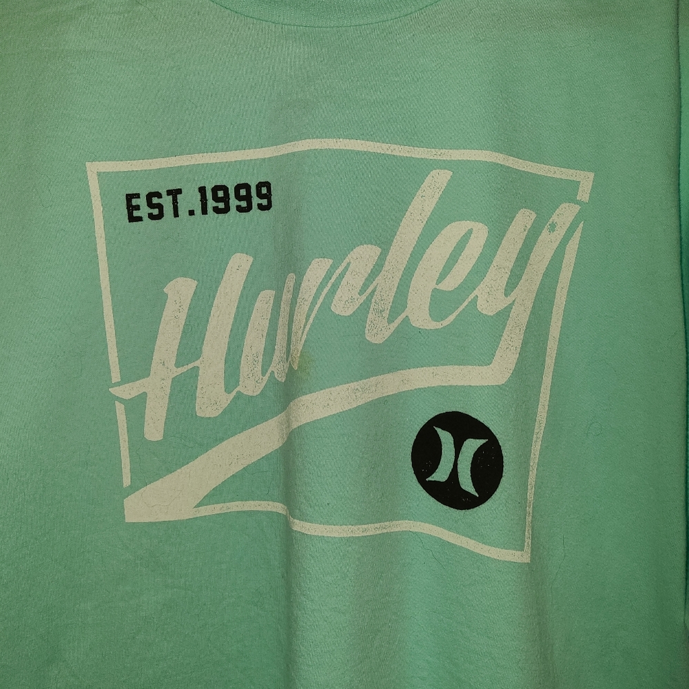 Hurley T-Shirt, Great color. Looks new!! XXL